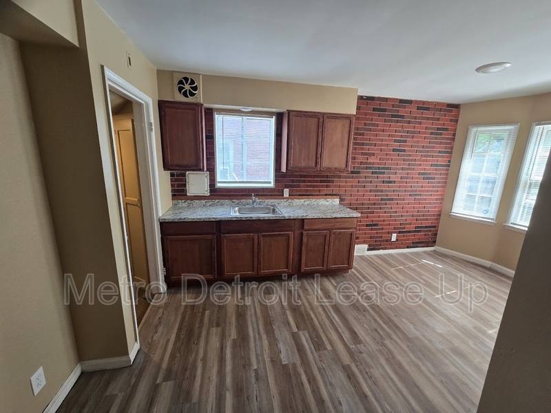 House for rent at 11035 Worden St, Detroit, MI 48224