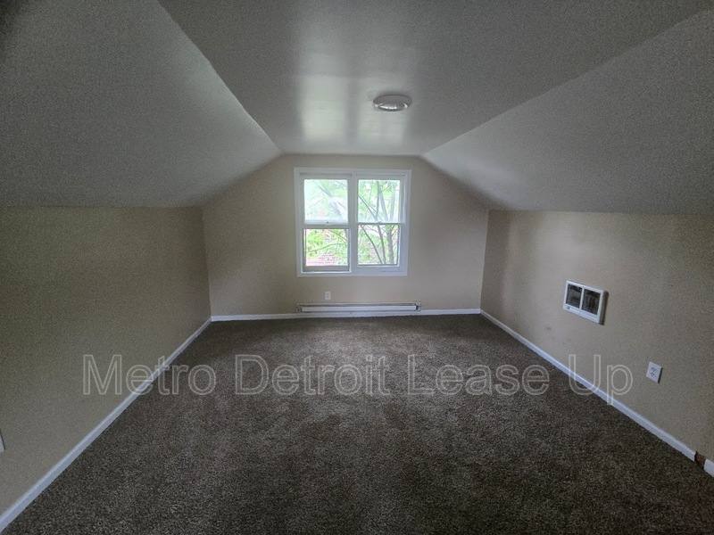 House for rent at 11035 Worden St, Detroit, MI 48224