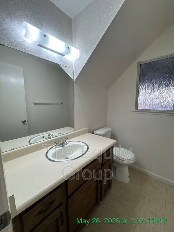 Townhouse for rent at 3525 S County Center, Visalia, CA 93277