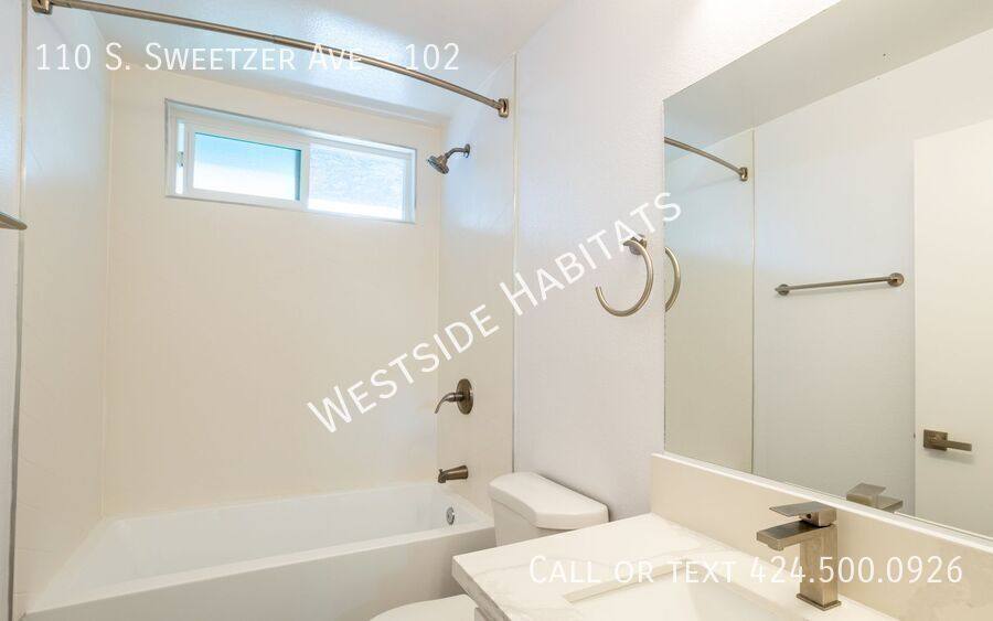 Apartment for rent at 110 S Sweetzer Ave, Los Angeles, CA 90048