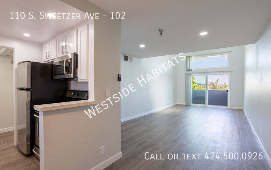 Apartment for rent at 110 S Sweetzer Ave, Los Angeles, CA 90048