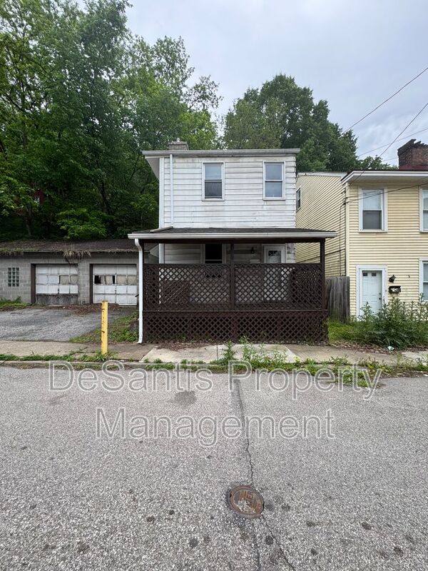 House for rent at 3150 Lecky Ave, Pittsburgh, PA 15212