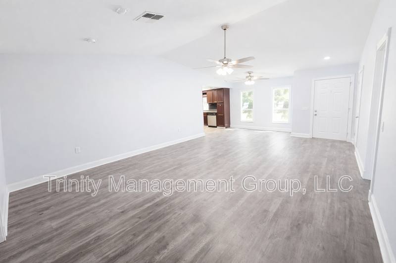 House for rent at 10449 Mayflower Rd, Spring Hill, FL 34608