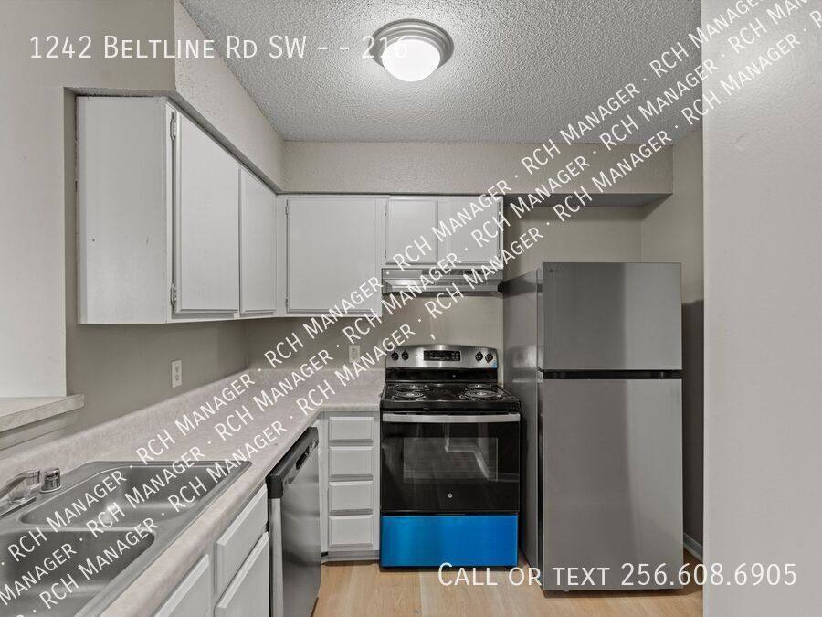 Apartment for rent at 1242 Beltline Rd SW, Decatur, AL 35601