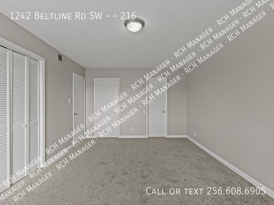 Apartment for rent at 1242 Beltline Rd SW, Decatur, AL 35601