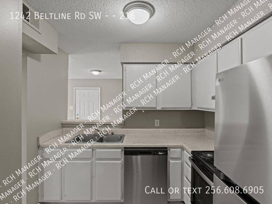 Apartment for rent at 1242 Beltline Rd SW, Decatur, AL 35601