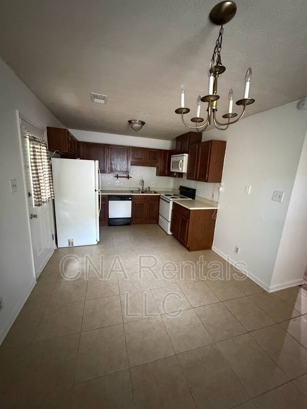 Apartment for rent at 901 Westland Dr SW, Marietta, GA 30066