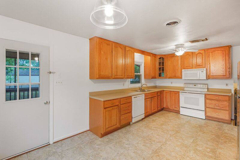 House for rent at 408 Deerwood Dr, Fredericksburg, VA 22401