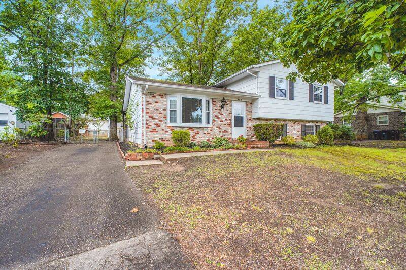 House for rent at 408 Deerwood Dr, Fredericksburg, VA 22401