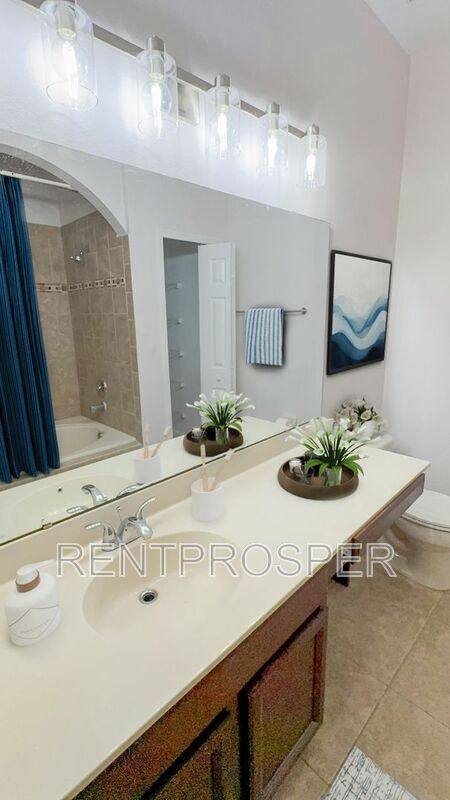 Townhouse for rent at 16617 Cedar Crest Dr, Orlando, FL 32828