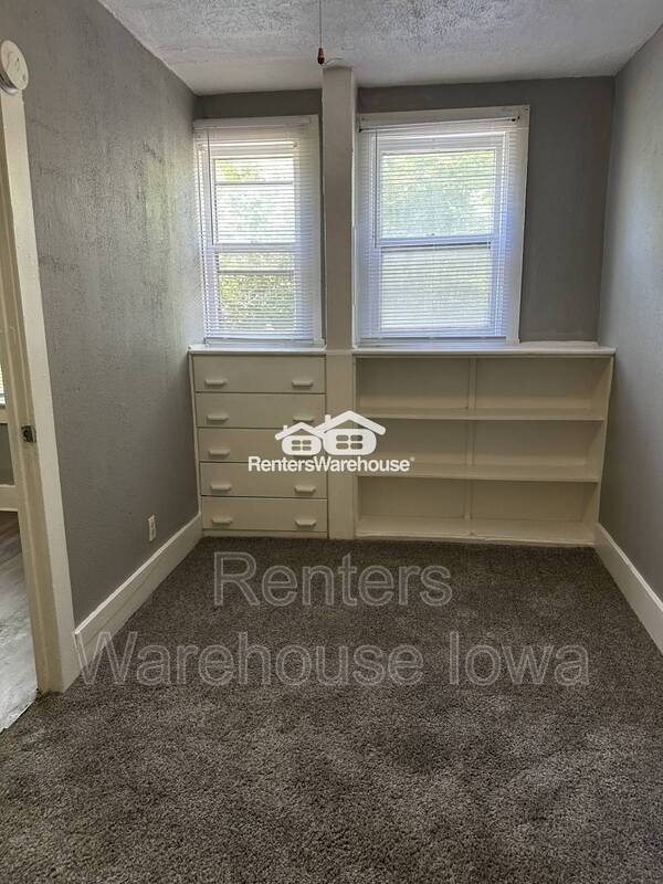 Apartment for rent at 732 19th St #2, Des Moines, IA 50314