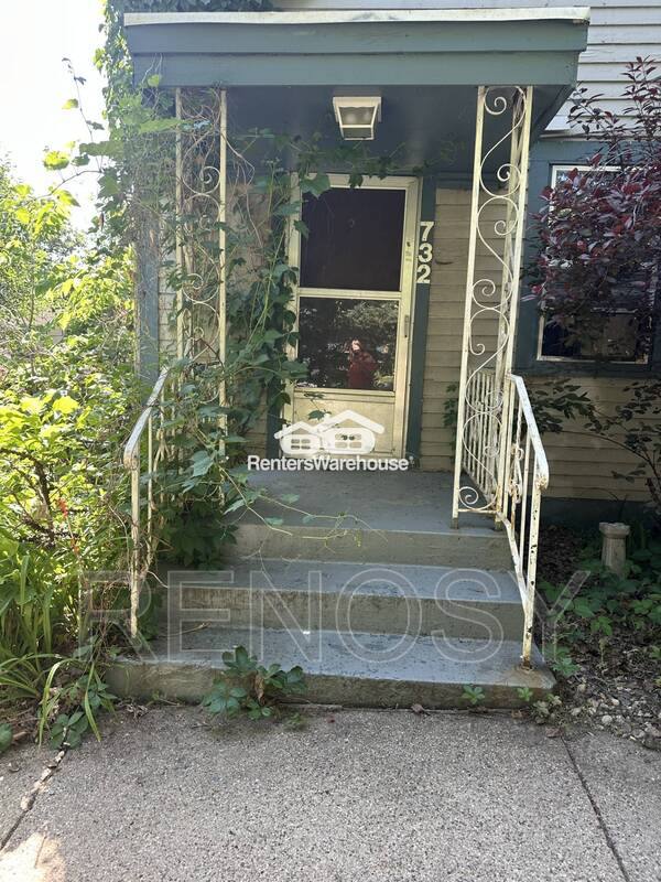 Apartment for rent at 732 19th St #2, Des Moines, IA 50314