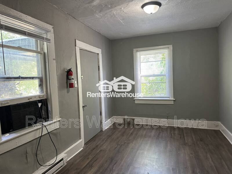 Apartment for rent at 732 19th St #2, Des Moines, IA 50314