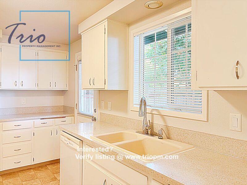 Apartment for rent at 3585 Arrowhead St, Eugene, OR 97404