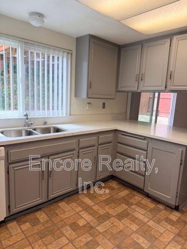 House for rent at 812 Plaza Flora, Chula Vista, CA 91910