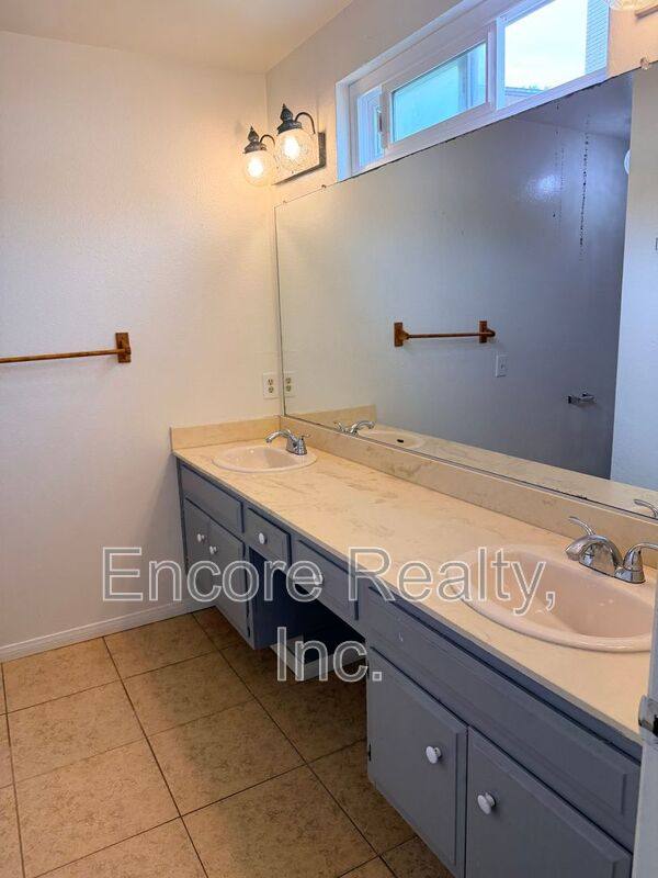 House for rent at 812 Plaza Flora, Chula Vista, CA 91910