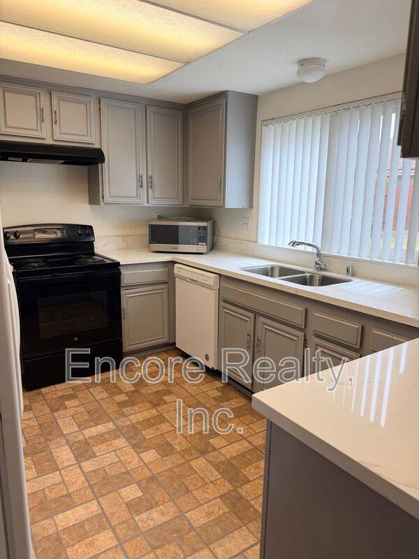 House for rent at 812 Plaza Flora, Chula Vista, CA 91910
