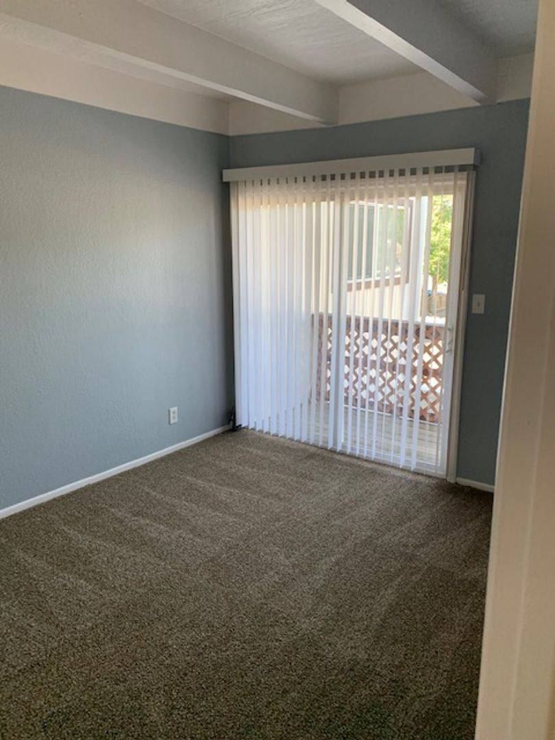 Townhouse for rent at 500 Broadway Blvd, Reno, NV 89502