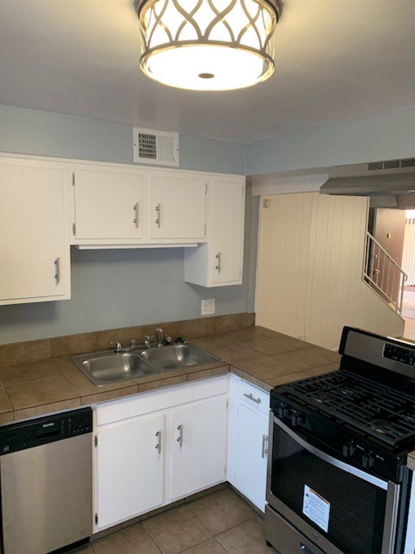Townhouse for rent at 500 Broadway Blvd, Reno, NV 89502