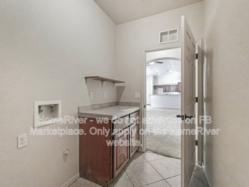 House for rent at 4042 Columbia Dr, Lake Havasu City, AZ 86406