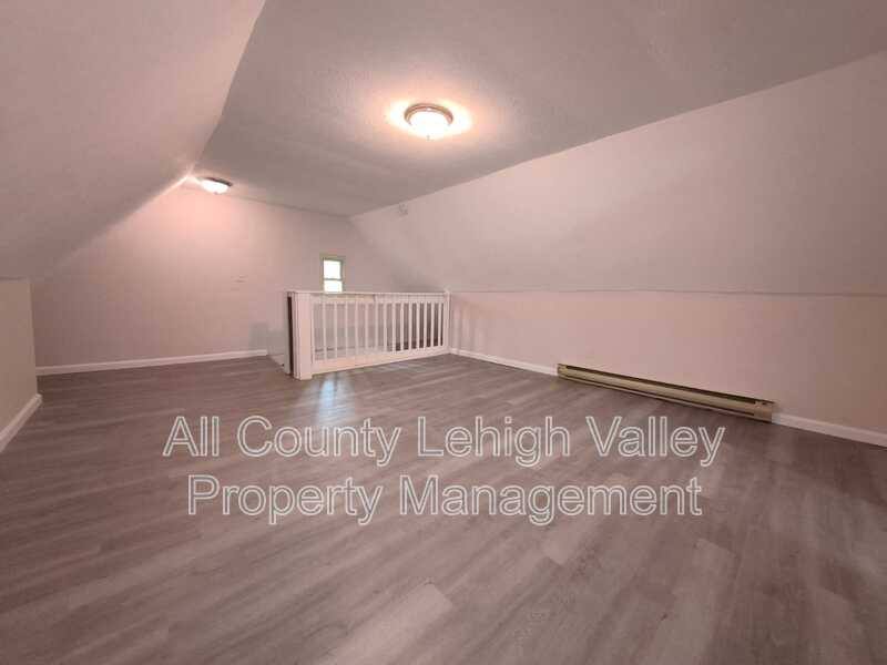 Apartment for rent at 80 Hillside Ave, Palmerton, PA 18071