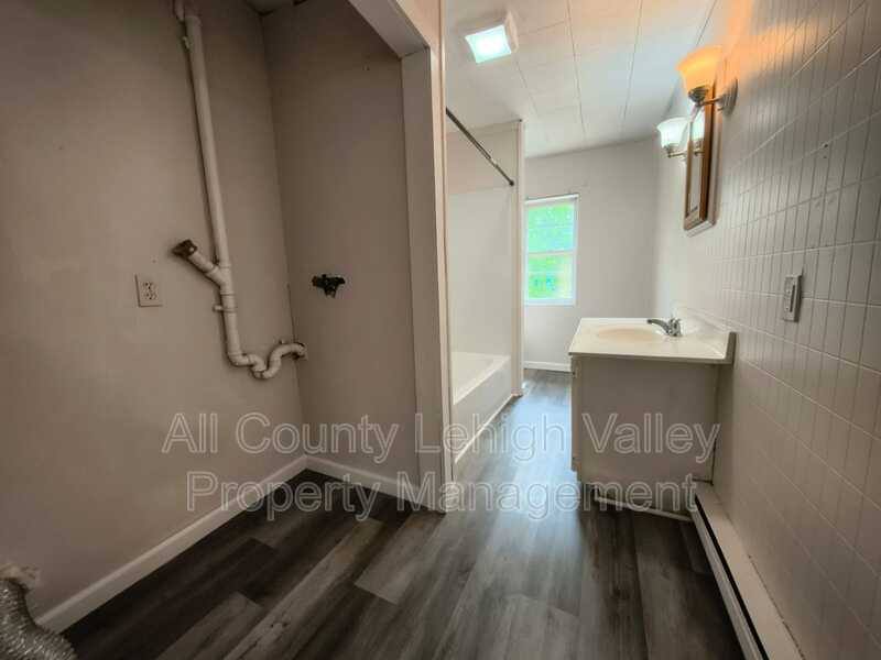 Apartment for rent at 80 Hillside Ave, Palmerton, PA 18071
