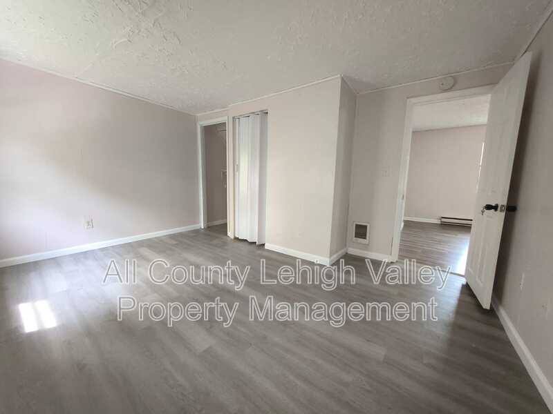 Apartment for rent at 80 Hillside Ave, Palmerton, PA 18071