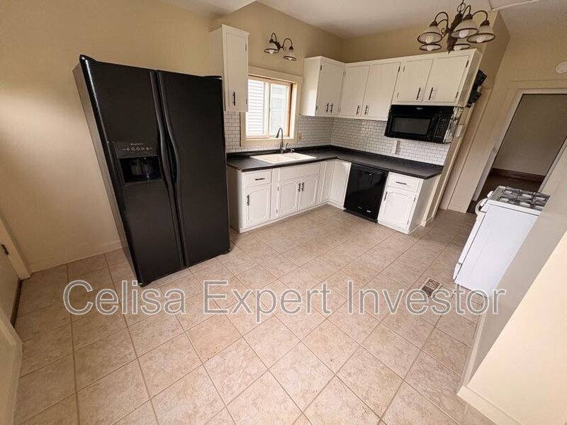 House for rent at 3221 S Harrison St, Fort Wayne, IN 46807