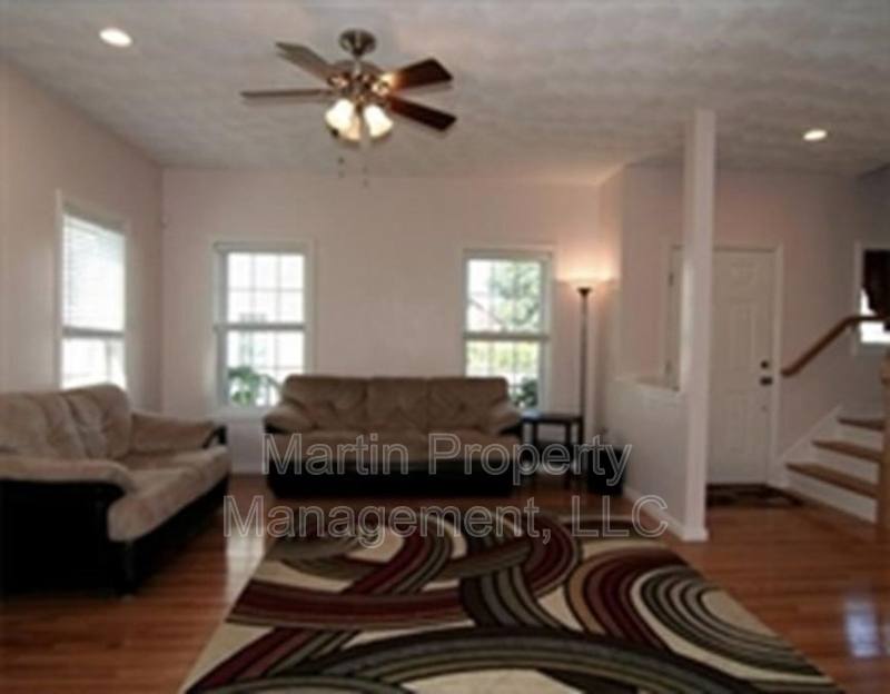 Townhouse for rent at 10 Blue Jay Circle #2, Wakefield, MA 01880