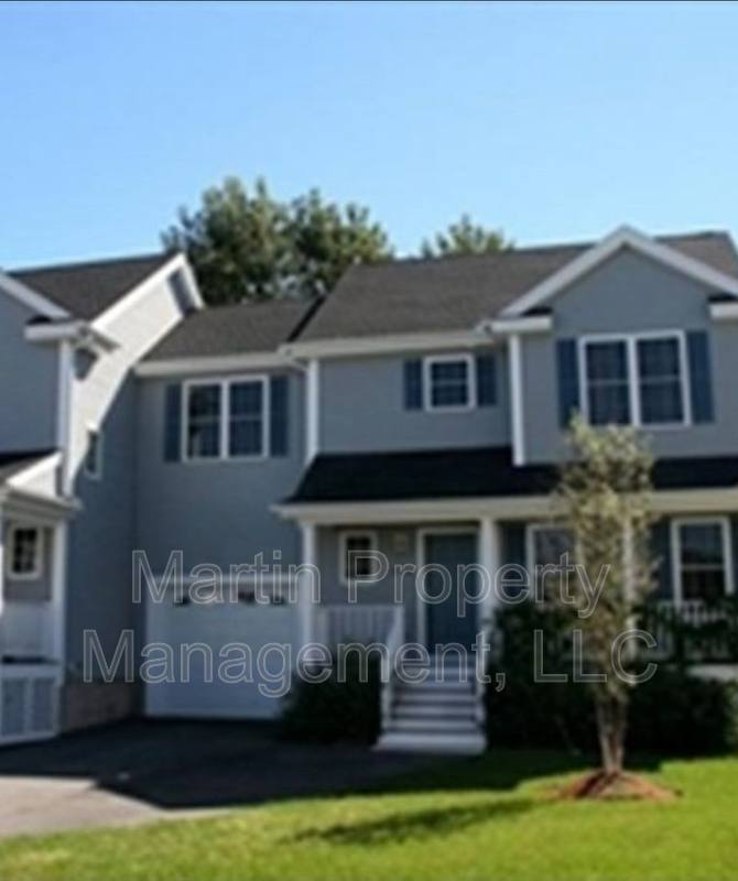 Townhouse for rent at 10 Blue Jay Circle #2, Wakefield, MA 01880