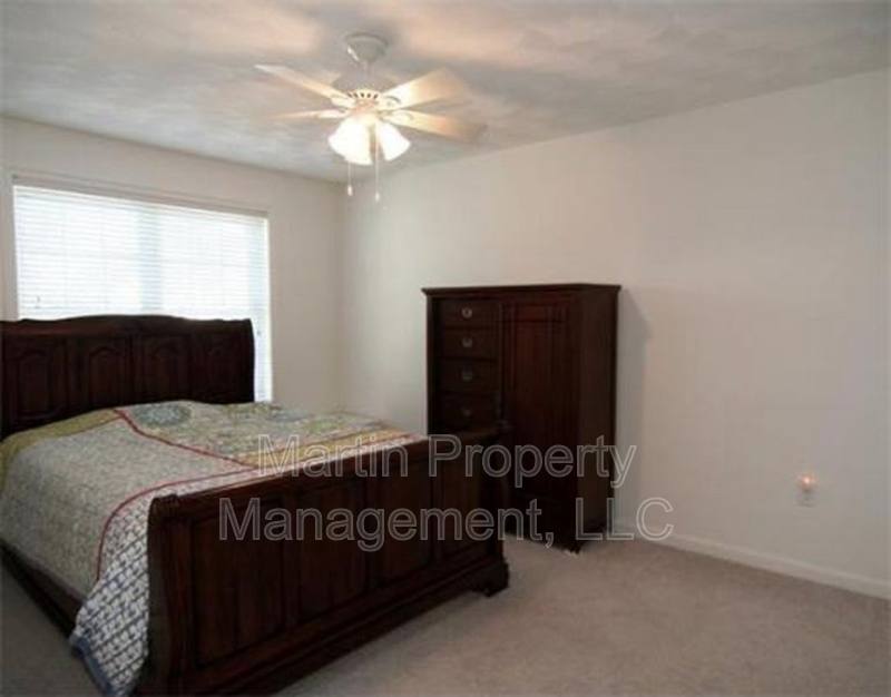 Townhouse for rent at 10 Blue Jay Circle #2, Wakefield, MA 01880