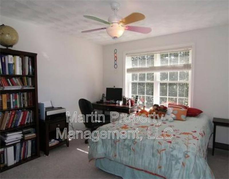 Townhouse for rent at 10 Blue Jay Circle #2, Wakefield, MA 01880