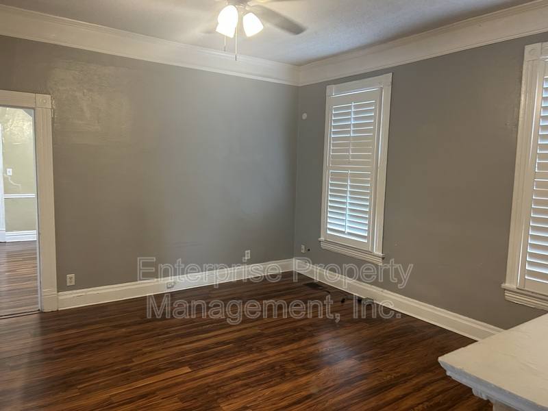 House for rent at 32 N Cooper St, Memphis, TN 38104