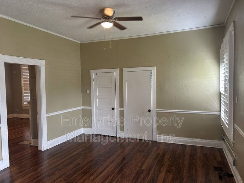 House for rent at 32 N Cooper St, Memphis, TN 38104
