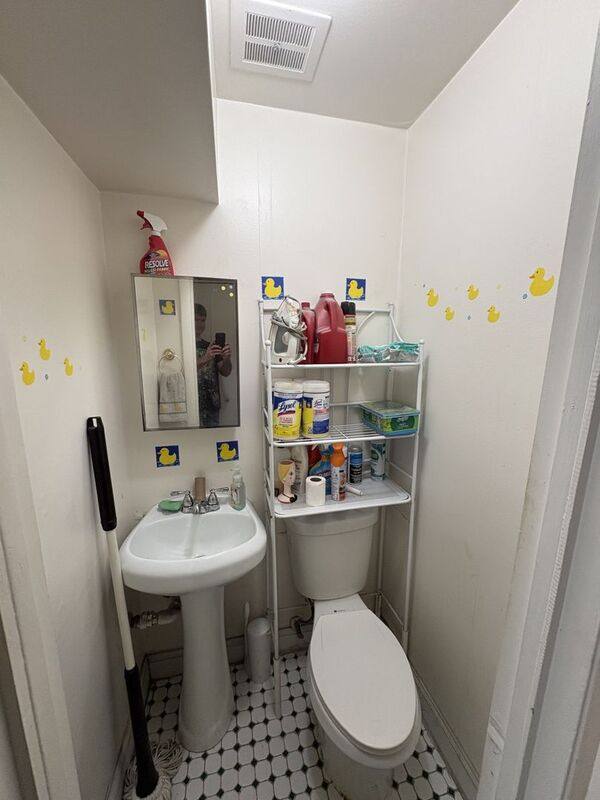 Townhouse for rent at 5517 Walther Ave, Baltimore, MD 21206