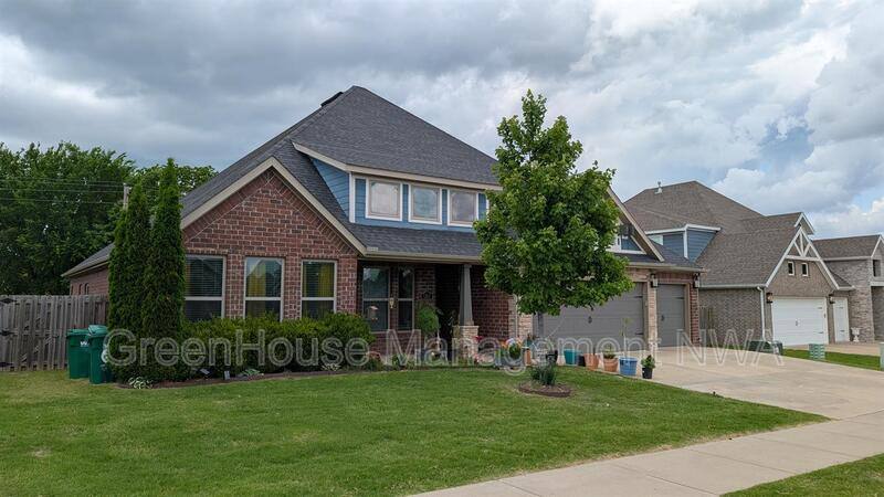 House for rent at 1261 Hope St, Centerton, AR 72719