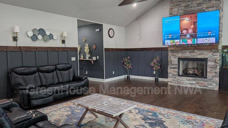 House for rent at 1261 Hope St, Centerton, AR 72719