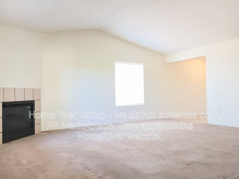 House for rent at 5609 Crown Ridge Rd NW, Albuquerque, NM 87114