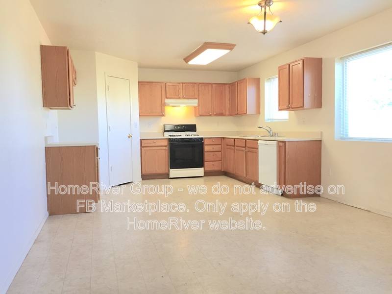 House for rent at 5609 Crown Ridge Rd NW, Albuquerque, NM 87114
