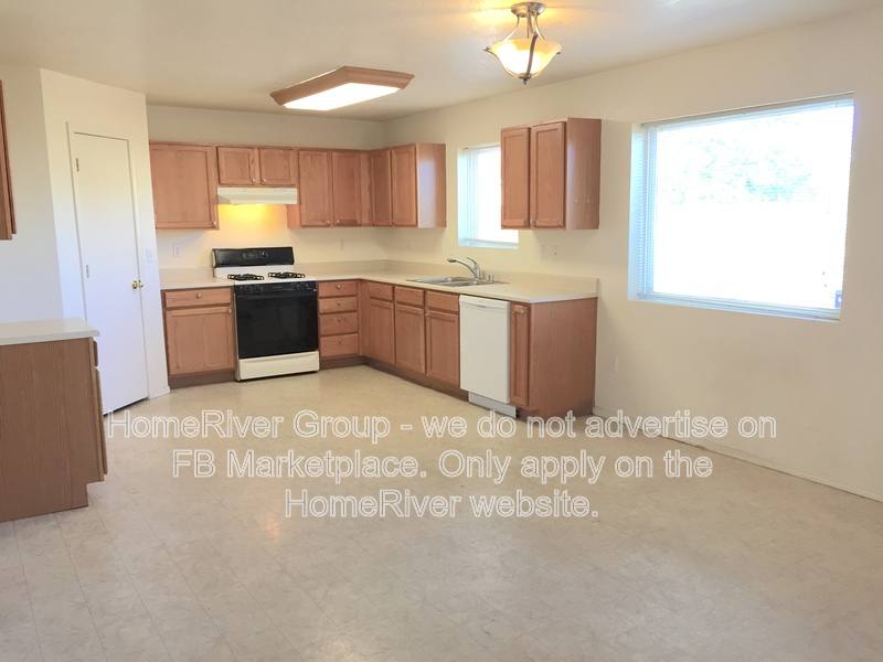 House for rent at 5609 Crown Ridge Rd NW, Albuquerque, NM 87114