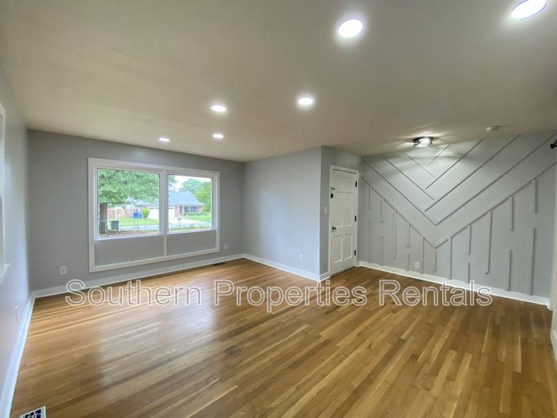House for rent at 290 Lemont Dr, Fayetteville, NC 28303