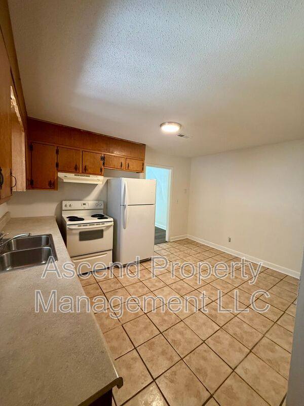 House for rent at 3341 Pinewood Ave #B, Chattanooga, TN 37411
