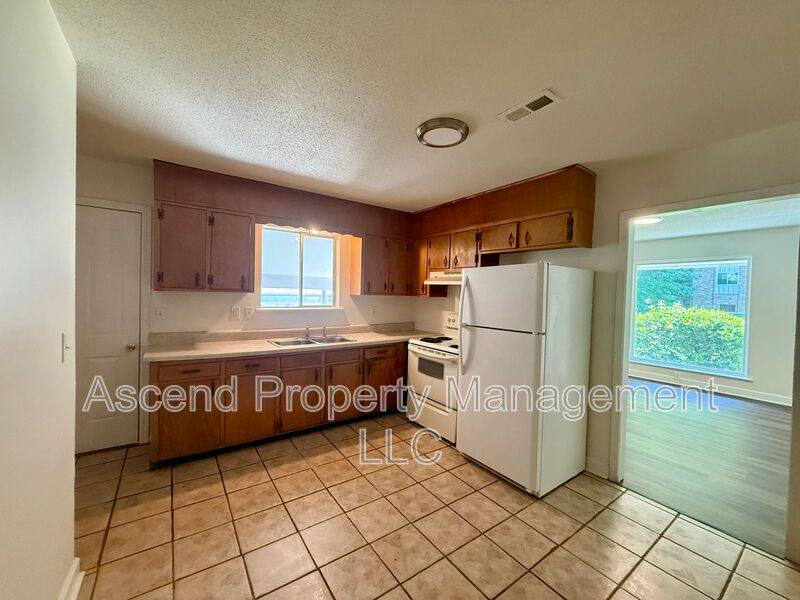 House for rent at 3341 Pinewood Ave #B, Chattanooga, TN 37411