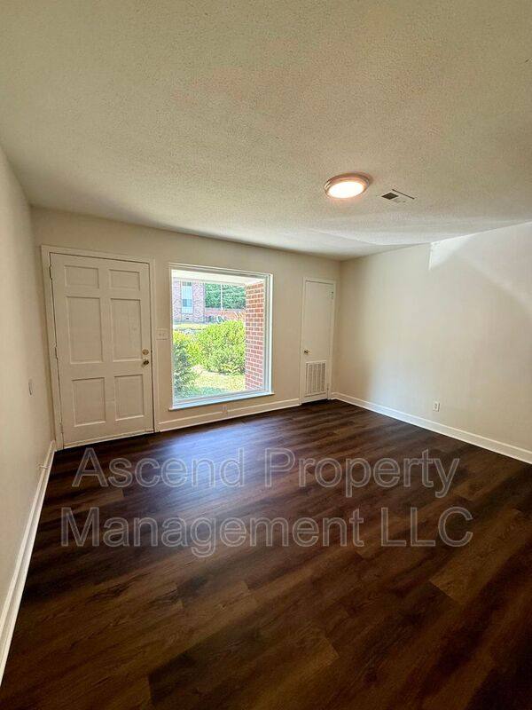House for rent at 3341 Pinewood Ave #B, Chattanooga, TN 37411