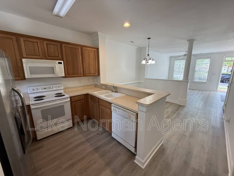 Townhouse for rent at 10031 Ansonborough Square, Huntersville, NC 28078
