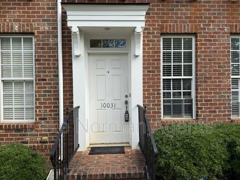 Townhouse for rent at 10031 Ansonborough Square, Huntersville, NC 28078