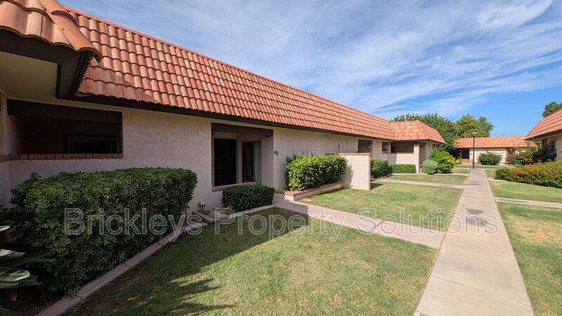 Townhouse for rent at 25 N Cottonwood St #43, Chandler, AZ 85225