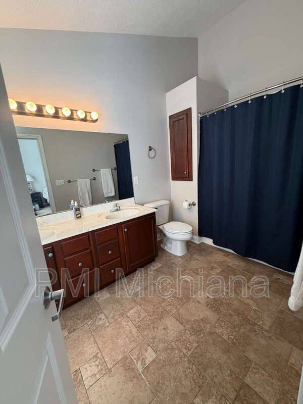 Townhouse for rent at 129 Clancy St, South Bend, IN 46637