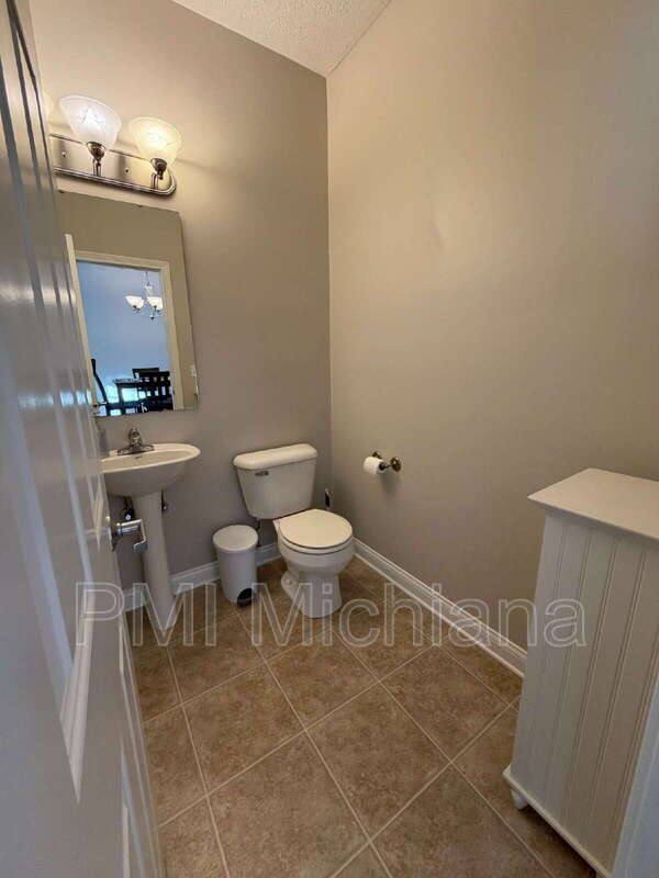 Townhouse for rent at 129 Clancy St, South Bend, IN 46637