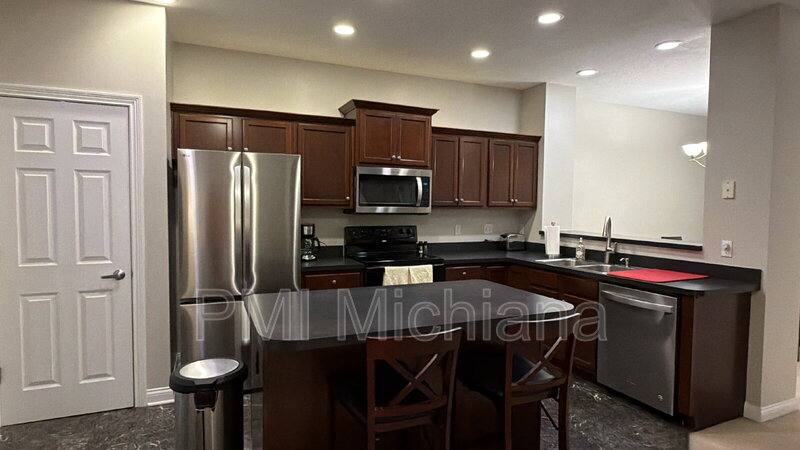 Townhouse for rent at 129 Clancy St, South Bend, IN 46637